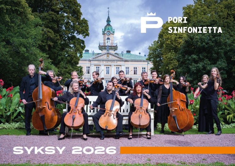 Pori Sinfonietta syksy 2026 Jousisto Raatihuoneen edessä